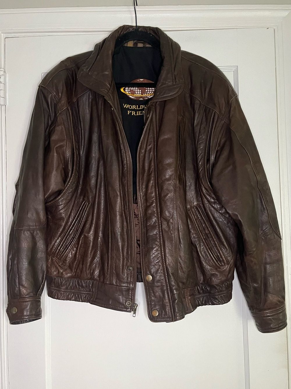 Men's Large Colebrook Co Vintage Leather Bomber Jacket - Worldwide Friends patch